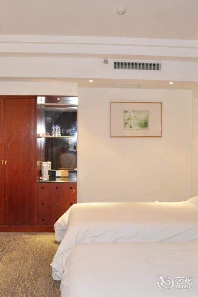 Byfond Hotel Sanghaj Kültér fotó